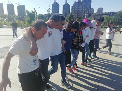 團(tuan)隊風采(cai)